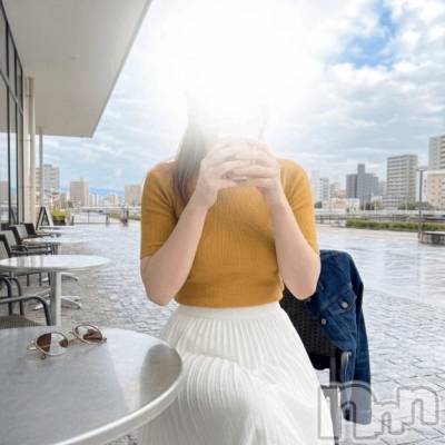 新潟デリヘル 人妻不倫処　桃屋　新潟店(ヒトヅマフリンドコロモモヤ) はる・新人奥様(34)の6月9日写メブログ「雨でも気持ちはハッピーに🍀」