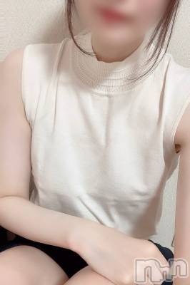すみれ(28) 身長164cm、スリーサイズB84(C).W56.H86。新潟デリヘル La Muse(ラミューズ)在籍。