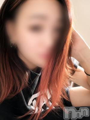 あやみ(27) 身長166cm、スリーサイズB83(B).W56.H87。長岡デリヘル 人妻楼　長岡店(ヒトヅマロウ　ナガオカテン)在籍。