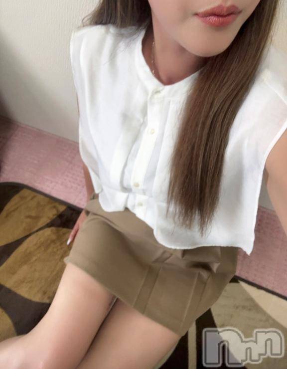 新潟デリヘル人妻不倫処　桃屋　新潟店(ヒトヅマフリンドコロモモヤ) あずさ・新人奥様(32)の7月18日写メブログ「🥲」