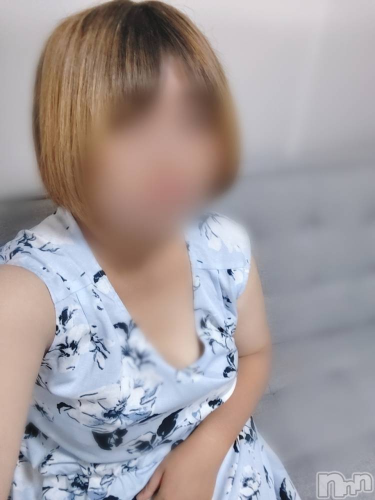 松本発デリヘルポチャ女子(ポチャジョシ) 詩織（しおり）お姉さん(27)の6月25日写メブログ「体験入店しました、しおりです！お誘いお待ちしてます♡」