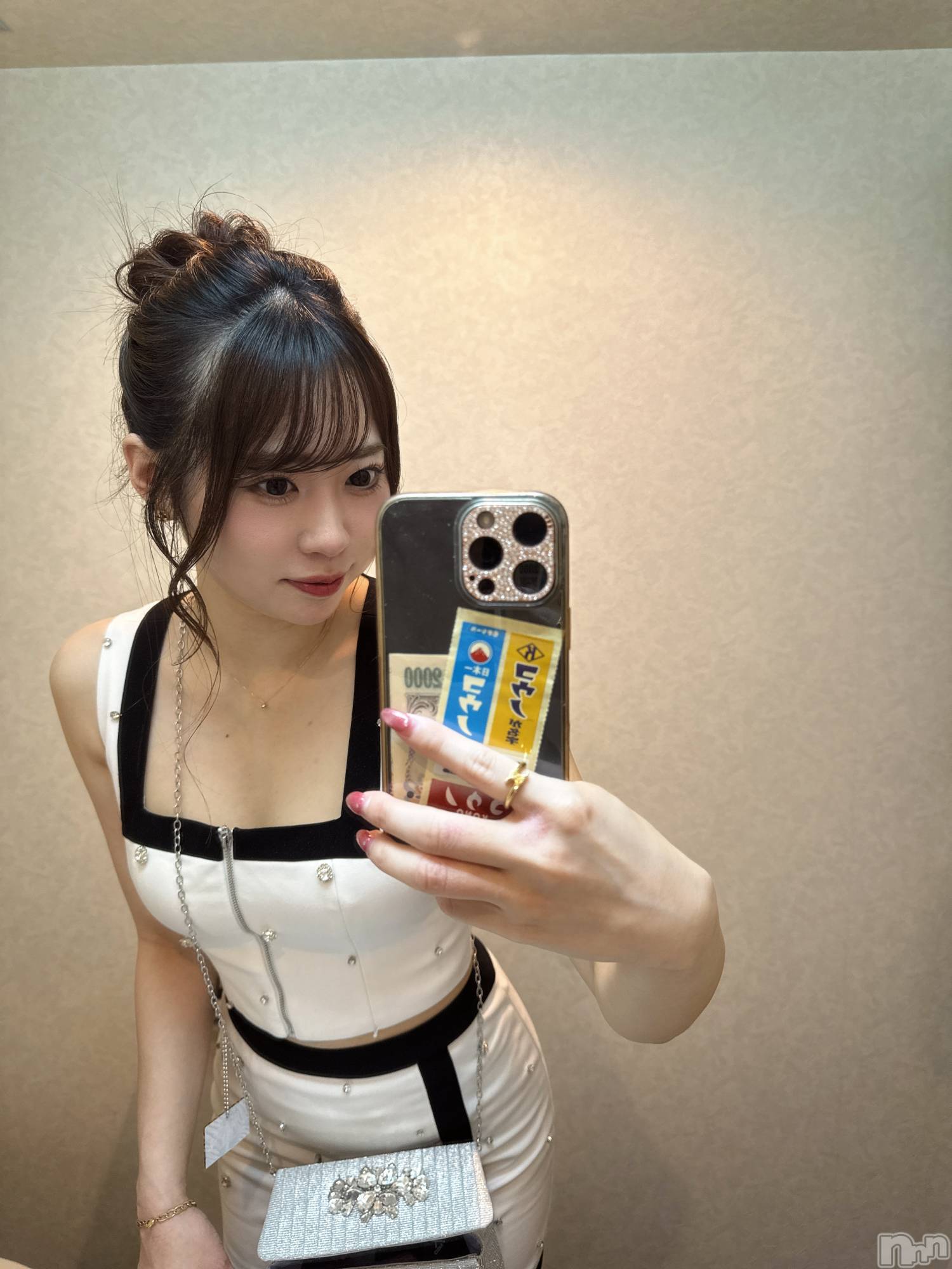 ��Ʋ����Х��顦�����Lounge Veranda(�饦�󥸥٥���) ��2026ǯ7��18���̥�֥�����7��18�� 15��50ʬ�Υ֥�����