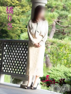 橘りさ(46) 身長165cm、スリーサイズB86(D).W62.H87。新潟デリヘル 五十路マダム新潟店(カサブランカグループ)(イソジマダムニイガタテン)在籍。