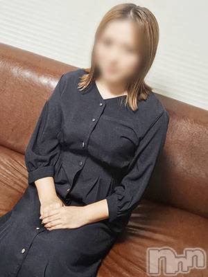 れいか(38) 身長158cm、スリーサイズB86(D).W59.H88。新潟デリヘル 熟女の風俗 最終章(ジュクジョノフウゾクサイシュウショウ)在籍。