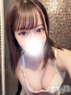 有岡こひな(23) 身長151cm、スリーサイズB87(E).W55.H86。上越デリヘル RICHARD（リシャール）(リシャール)在籍。