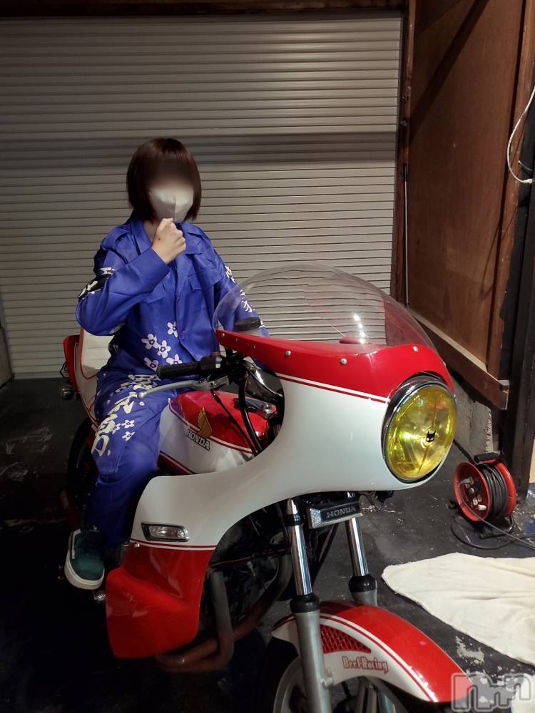 新潟デリヘル夢兎～YUMEUSAGI～(ユメウサギ) すずまる。(24)の8月4日写メブログ「夜露死苦ぅ‪👊🏻」