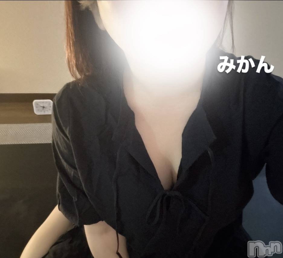 新潟メンズエステ愛ぃ撫 -アィーブ-(アイーブ)みかん(28)の2026年8月6日写メブログ「チャーーーージ」