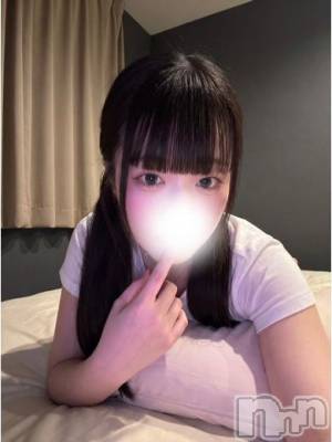 りん(♪♪)(19) 身長162cm、スリーサイズB84(D).W55.H83。上越デリヘル HONEY(ハニー)在籍。