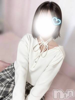 初出勤☆ひかる(20) 身長160cm、スリーサイズB85(C).W57.H87。新潟デリヘル Crest(クレスト)在籍。