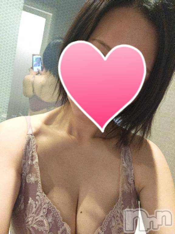 新潟デリヘル人妻不倫処　桃屋　新潟店(ヒトヅマフリンドコロモモヤ)まなつ・新人奥様(36)の2026年9月24日写メブログ「そっくりさん」