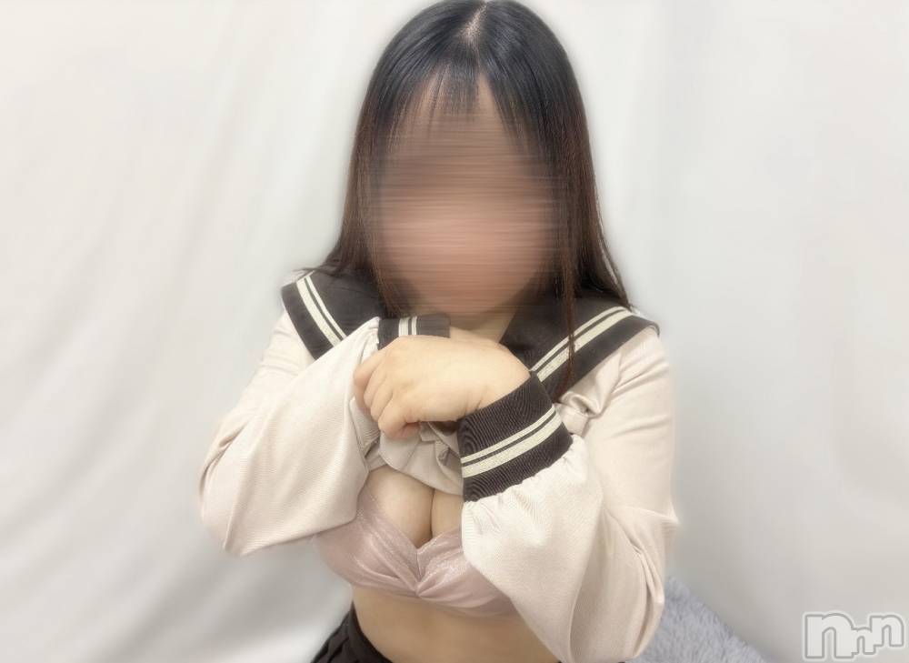上越デリヘルらぶらぶ　地域密着!!地元新潟女性と会える店(ラブラブ) 【体験】しいな☆業界未経験(19)の10月5日写メブログ「会いに来て欲しいな🫶🏻🩷」