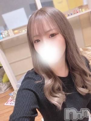 せいな(♪♪)(特別料金)(24) 身長165cm、スリーサイズB85(C).W55.H84。 HONEY在籍。