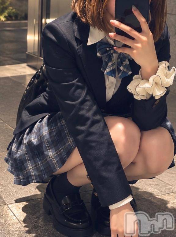 新潟デリヘルsleepy girl(スリーピーガール)体験るるちゃん(19)の2026年10月6日写メブログ「最近肌寒いですね🍂🍎」