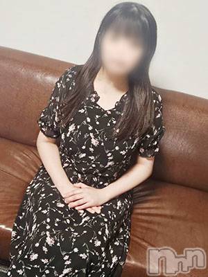 おみ(28) 身長160cm、スリーサイズB85(D).W59.H87。新潟デリヘル 熟女の風俗 最終章(ジュクジョノフウゾクサイシュウショウ)在籍。