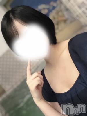 期間限定あやめ/ヘルス課(23) 身長158cm、スリーサイズB84(D).W55.H83。新潟デリヘル Office Amour(オフィスアムール)在籍。
