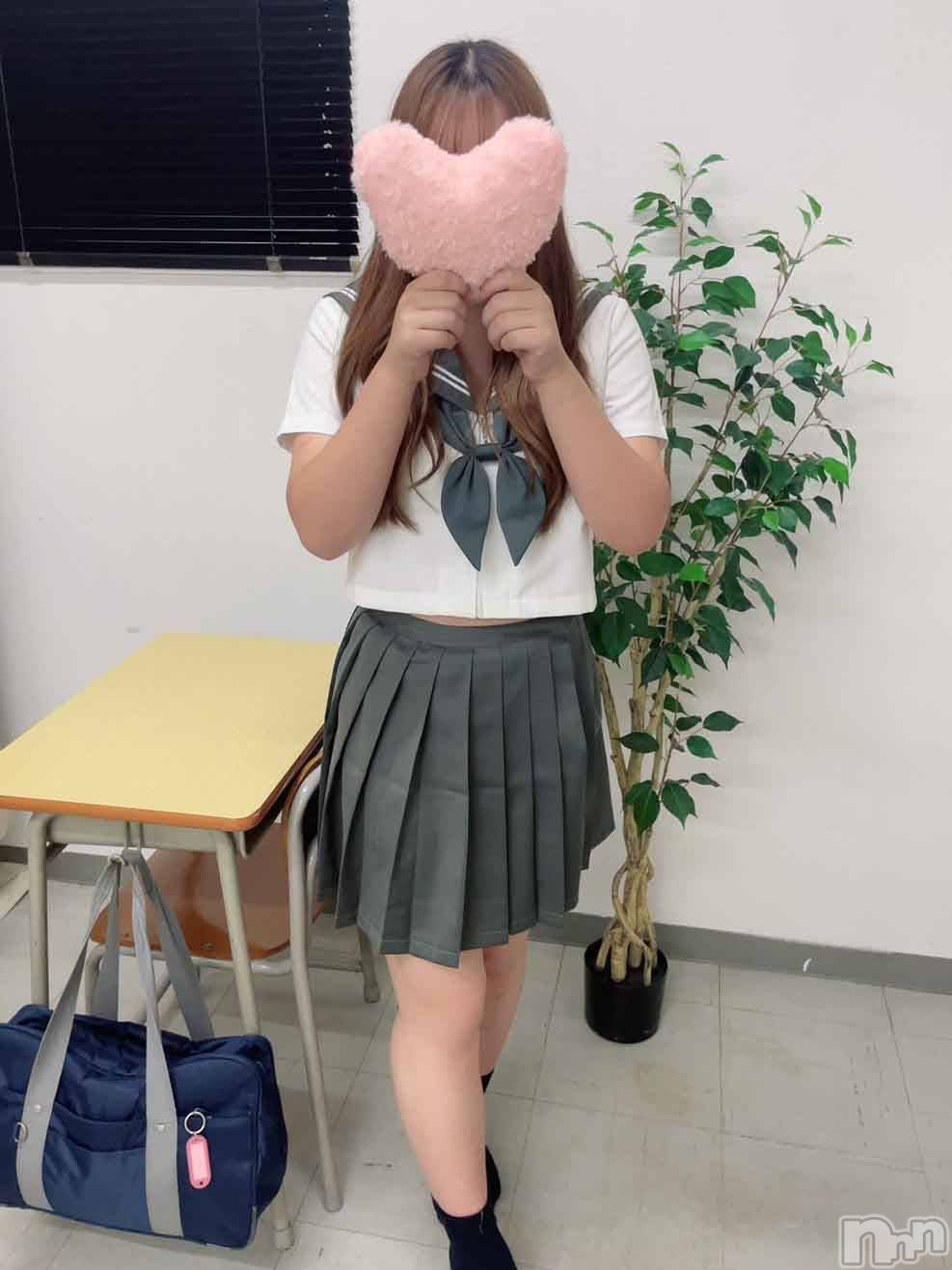 みあ