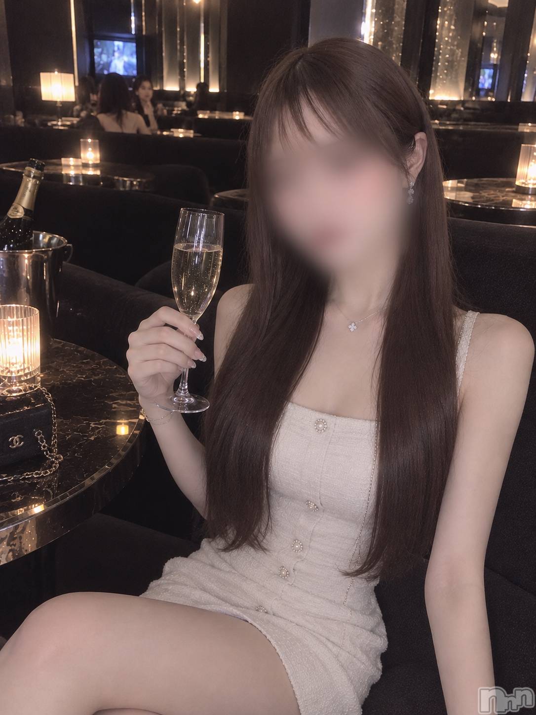 みな