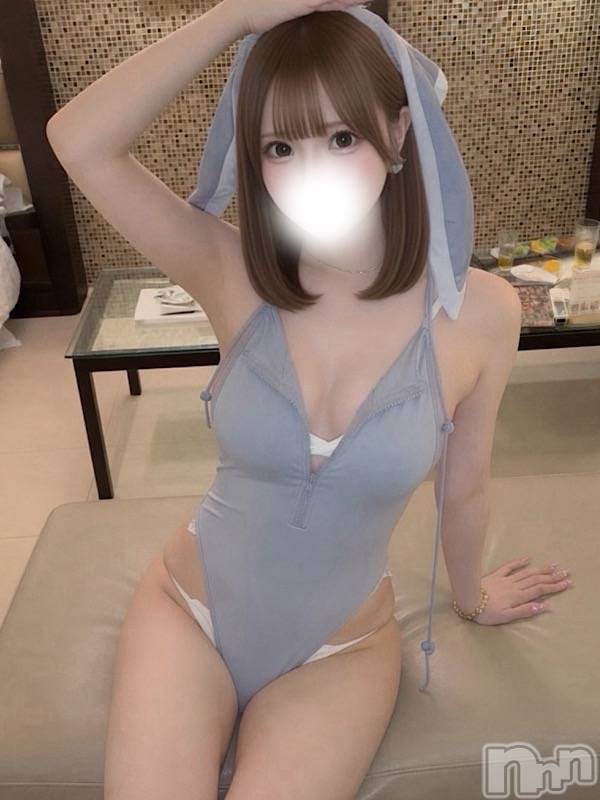 八色えみり