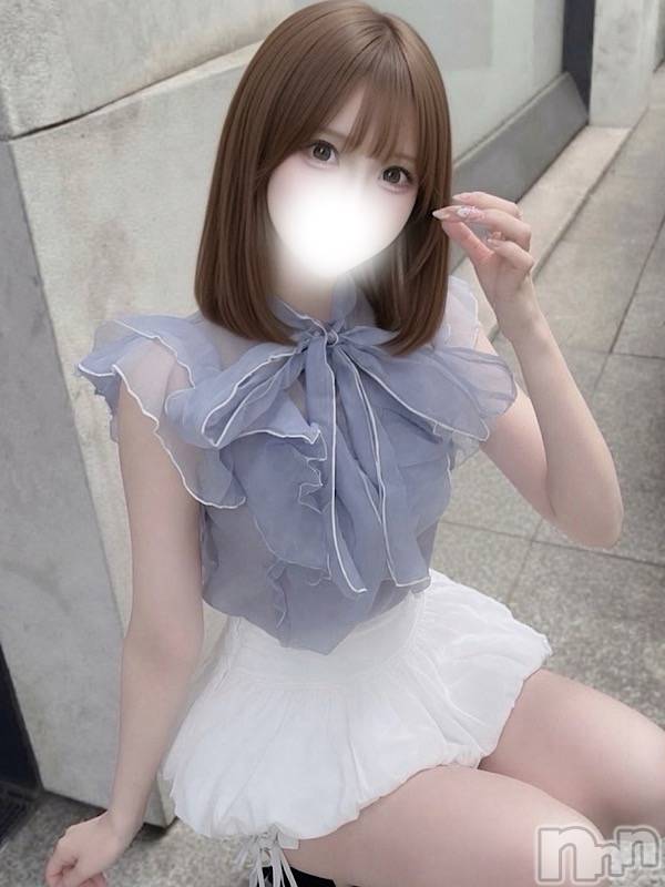 八色えみり