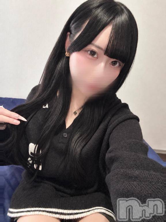 長岡デリヘルROOKIE(ルーキー) みおん(22)の10月27日写メブログ「スカートの下濡れてるかも🙈♡」