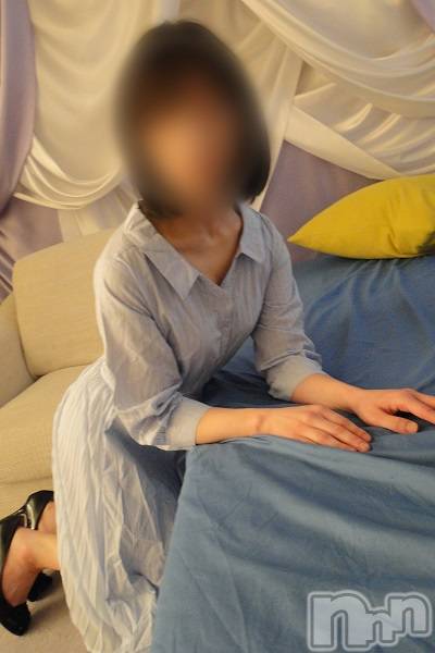 長岡デリヘル(ビアンカナガオカテン)の2023年7月6日お店速報「◎毎日チェックしないと乗り遅れちゃう！スレンダー若奥様入店決定♪」