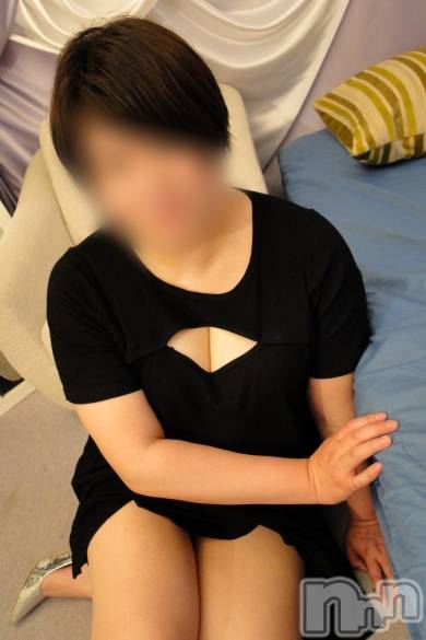長岡人妻デリヘル(ビアンカナガオカテン)の2024年5月13日お店速報「☆潮吹く豊満エロBody新人奥様初出勤＆話題の新人奥様2名もご出勤♪」