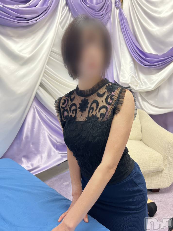 長岡デリヘル(ビアンカナガオカテン)の2025年11月28日お店速報「☆妖艶な雰囲気を纏った新人マダムご出勤＆大切なお知らせ♪」