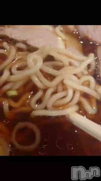 宮本　らんこの動画 ＃おれのらーかつらかつらーかつらかつ🍜🍜🍜あはあはあ