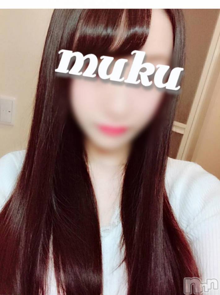 長岡デリヘル(ジュンムク)の2018年12月9日お店速報「スタイル抜群な『ひさこちゃん』の瞳に見つめられたらノックアウト必至！」