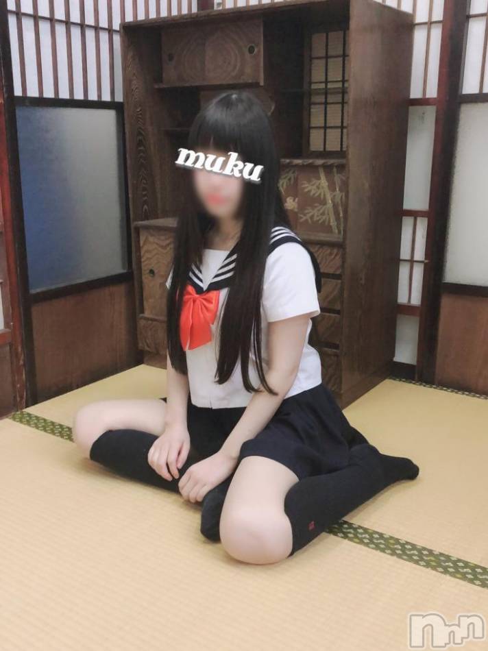 長岡デリヘル(ジュンムク)の2019年3月7日お店速報「明るいロリ巨乳系制服女子『すみれちゃん』を殿方へ♪」