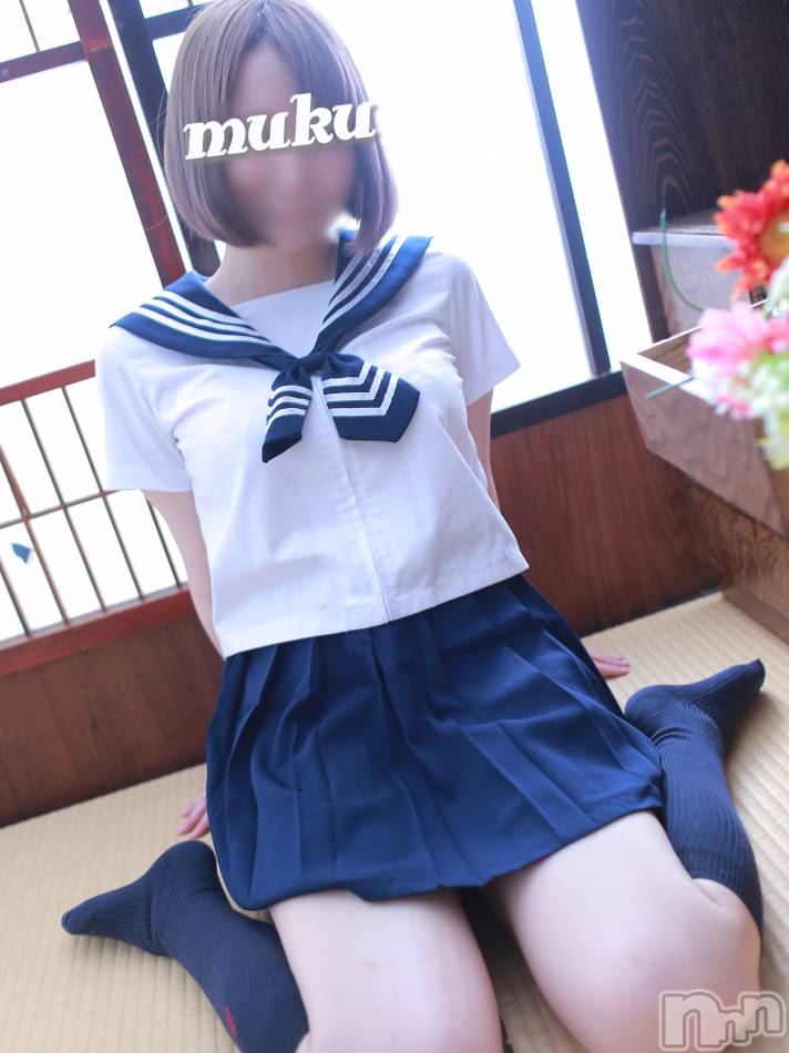 長岡デリヘル(ジュンムク)の2019年5月23日お店速報「お洋服の上からも目を奪われる美巨乳であろう膨らみ『とうかちゃん』」