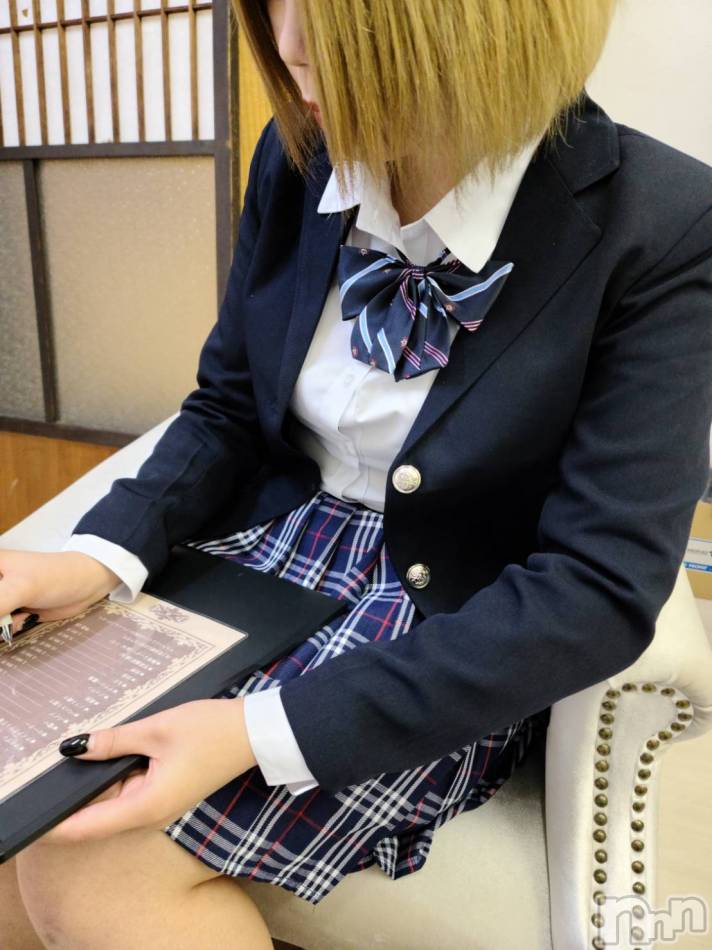 長岡デリヘル(ジュンムク)の2020年11月6日お店速報「話しやすく明るく元気な女の子！【ゆあちゃん】17時～ご案内可能です！！」