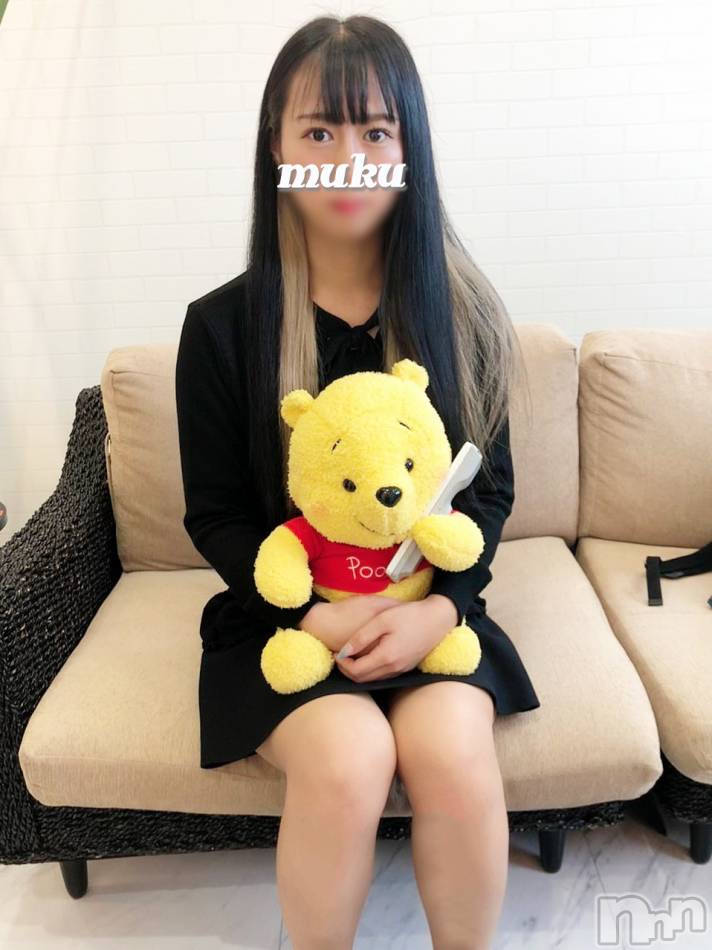 長岡デリヘル(ジュンムク)の2020年12月23日お店速報「お部屋に入ると身も心も全身で尽くしてくれます『すずちゃん』15時～ご案内」