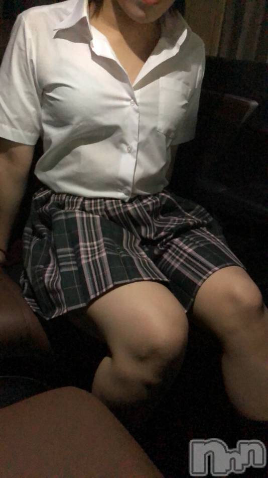 長岡デリヘル(ジュンムク)の2021年2月7日お店速報「19歳現役専門学生の裸を舐め回したい、、、そう思わせる色白で美乳の恵体」