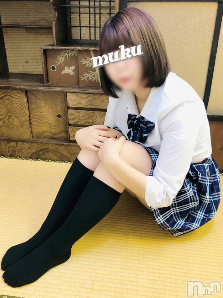 長岡デリヘル(ジュンムク)の2021年6月5日お店速報「 制服の奥に隠れた豊乳。本日三名の美巨乳少女を選びたい放題」