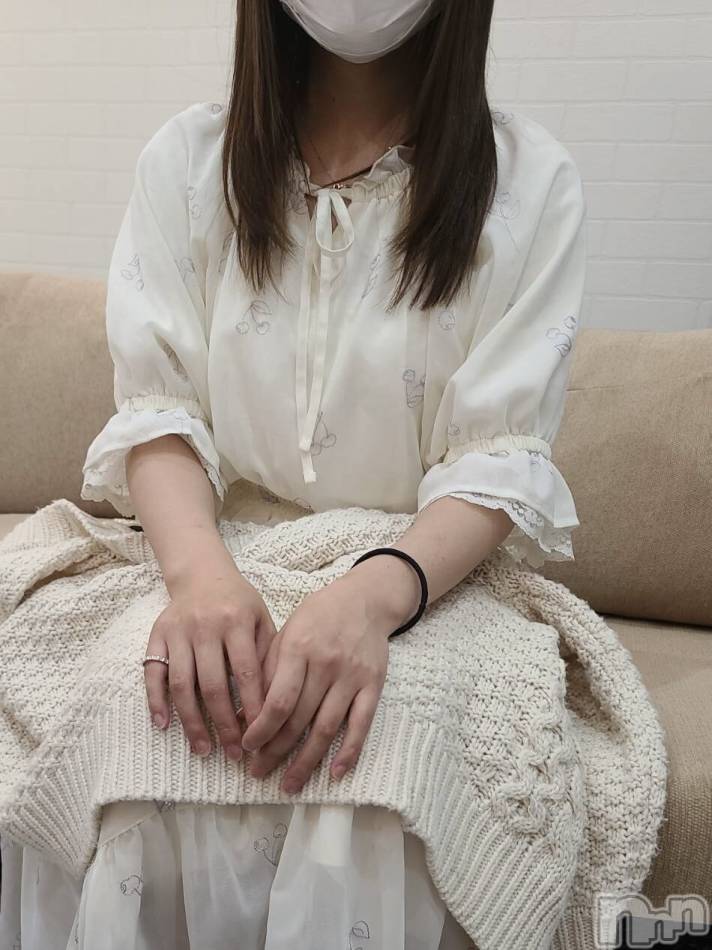 長岡デリヘル(ジュンムク)の2021年7月22日お店速報「レストランのアルバイトからの転身『ちえちゃん』尽くすのが大好き」