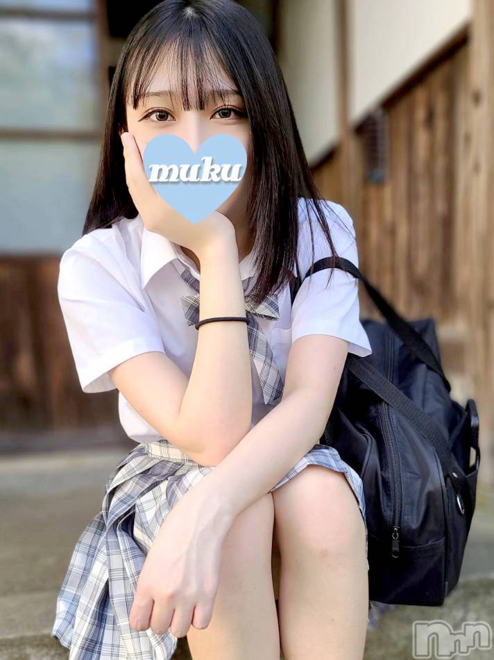 長岡デリヘル(ジュンムク)の2023年7月5日お店速報「現役のスレンダー現役大性♡『ちか』ちゃん本日15時より出勤です☆」