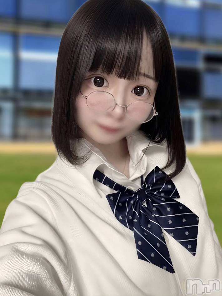 長岡デリヘル(ジュンムク)の2023年10月18日お店速報「本日初出勤!!🔰メガネが似合うロリ美少女😍【ナル】ちゃん絶賛出勤中☆」