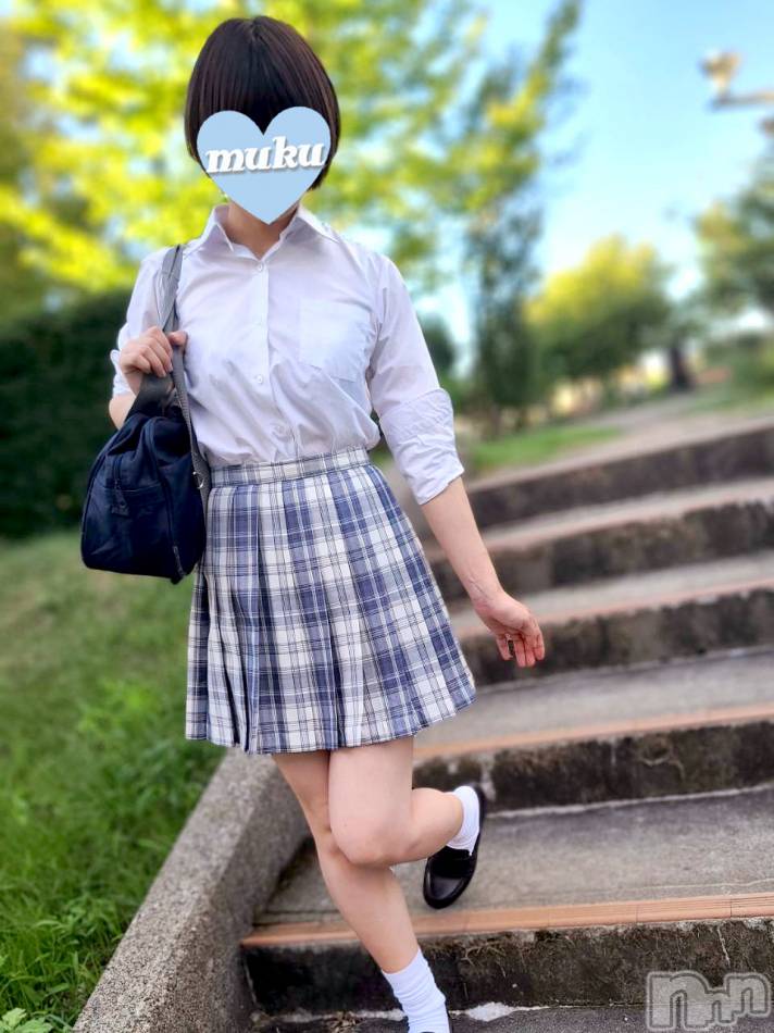 長岡デリヘル(ジュンムク)の2023年12月22日お店速報「本日出勤決定！現役女子大性💚【みくり】ちゃん19時より出勤！！」