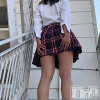 長岡デリヘル 純・無垢(ジュンムク)の11月29日お店速報「スラリと伸びた脚線美！【あいちゃん】13:15～ご案内可能です！！」