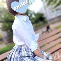 長岡デリヘル 純・無垢(ジュンムク)の11月18日お店速報「只今出勤中!!🌟現役女子大性【みくり】ちゃん24時まで出勤中!!」