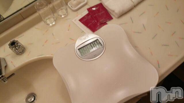 上越デリヘル上越風俗出張アロママッサージ(ジョウエツフウゾクシュッチョウアロママッサージ)さくら☆(36)の2017年8月6日写メブログ「ANA 客室内の　体重計」