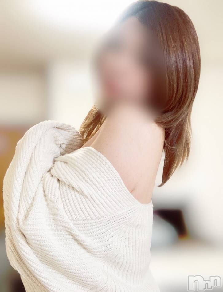 長岡人妻デリヘル(ナガオカヒトヅマイチ)の2023年11月15日お店速報「本日ご予約可能な出勤奥様一覧♥️」