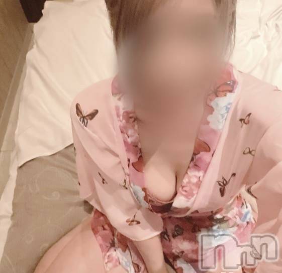 長岡人妻デリヘル(ナガオカヒトヅマイチ)の2024年10月16日お店速報「細身巨乳の回春マッサージ♥️せりかさんあと1枠★」