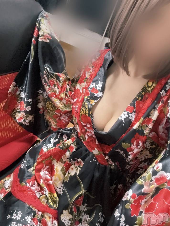 長岡人妻デリヘル(ナガオカヒトヅマイチ)の2025年1月10日お店速報「密着えちえち❤マッサージ❤これからご案内可能です！」