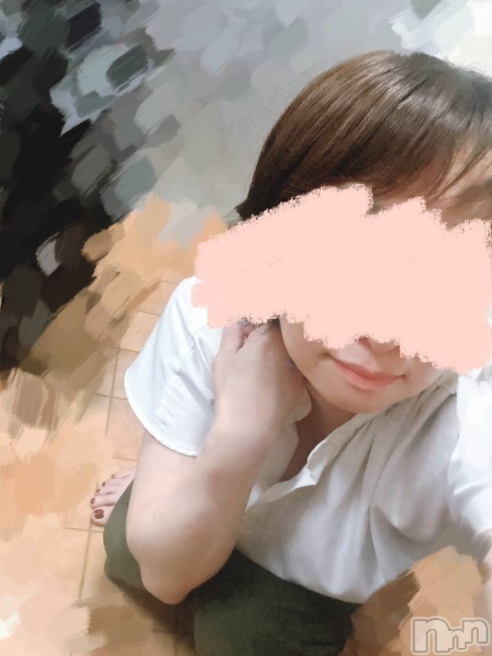 長岡人妻デリヘル(ナガオカヒトヅマイチ)の2025年1月19日お店速報「奥様出勤準備中♥️ご予約受付中です♥️」