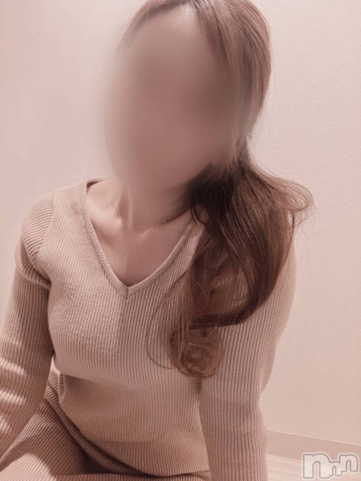 長岡人妻デリヘル(ナガオカヒトヅマイチ)の2025年1月31日お店速報「レア出勤★みおさん♥️次回14時30から♥️」