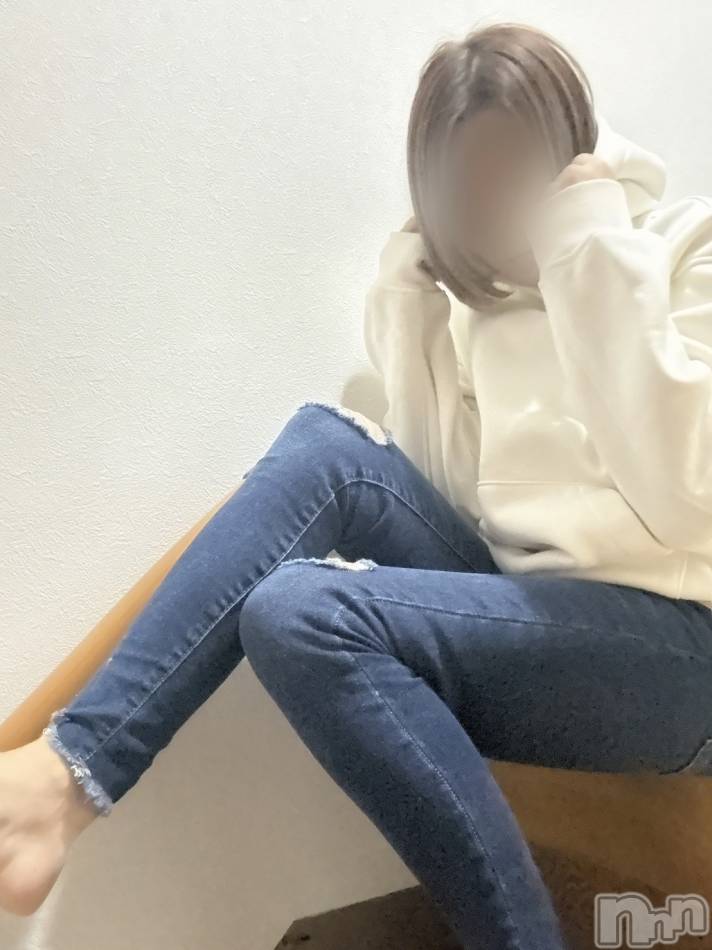 長岡人妻デリヘル(ナガオカヒトヅマイチ)の2025年2月19日お店速報「ラスト1枠です★エチエチ奥様の密着エステ♥️」