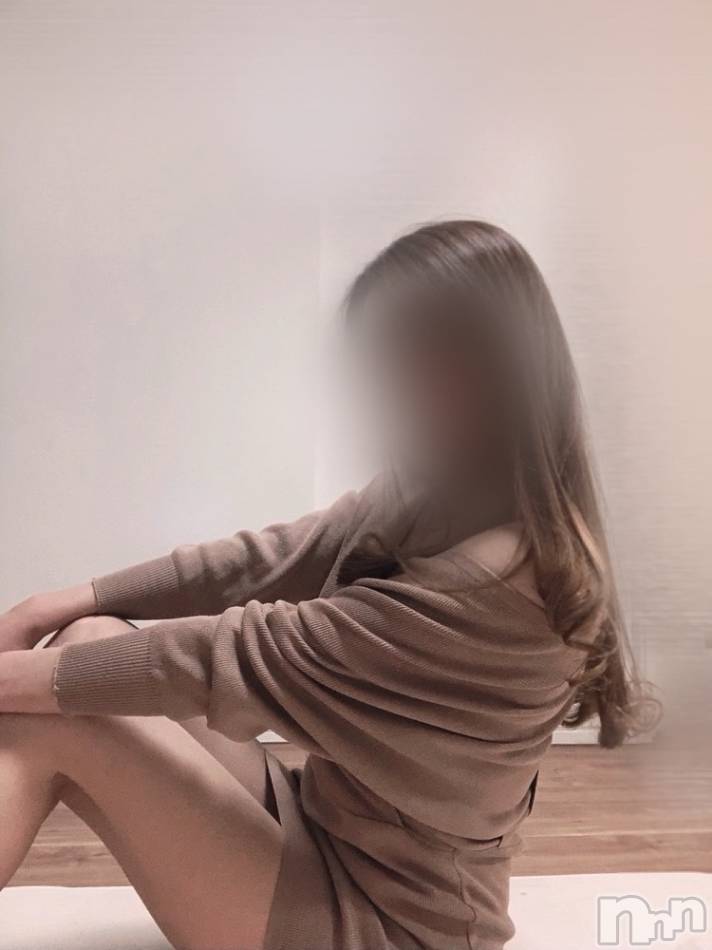 長岡人妻デリヘル(ナガオカヒトヅマイチ)の2025年4月10日お店速報「やっぱ人妻でしょ♥️奥様出勤準備中♥️」