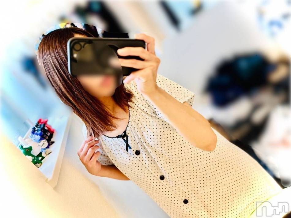 長岡人妻デリヘル(ナガオカヒトヅマイチ)の2025年4月10日お店速報「0時以降はチャットにてご予約下さい★開店9時からです。」